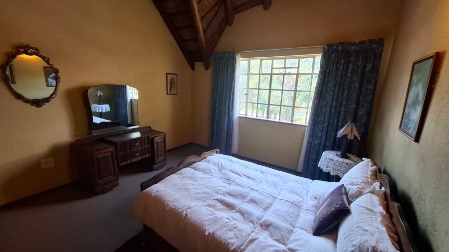 6 Bedroom Property for Sale in Mooivallei Park North West